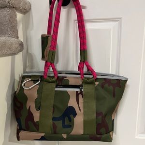 Roverlund Out and About Pet Tote Small Camo/Magenta